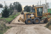 Calles en reparación: el EMSUR avanza con mejoras en varios barrios de Necochea y Quequén