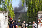 Incendio en un galpón del centro de Necochea: no hubo heridos