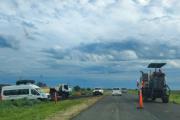 Reparan rutas cercanas a Necochea: avanzan en la 55 y pronto en la 227 y la 86