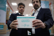 Medicamentos en crisis: la Provincia refuerza la producción y apunta a Milei