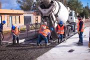 Infraestructura portuaria: el Puerto de Quequén avanza con el bacheo de la Av. Almirante Brown