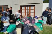 Necochea solidaria: más de 1.100 bultos de ropa y 900 litros de leche en una colecta masiva