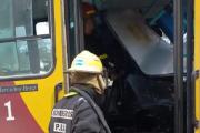 Otro colectivo incendiado en Necochea y una crisis que nadie logra resolver