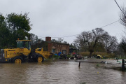 Evacuados, caminos anegados y alerta por la pleamar: el fuerte impacto del temporal en Necochea