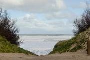 Domingo con viento fuerte en Necochea: baja la temperatura y se sienten las ráfagas