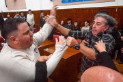 Debate por Uber y Cabify terminó a las piñas en el Concejo Deliberante de Mar del Plata