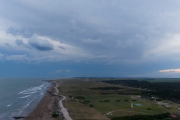 Martes con chaparrones, viento y una máxima de apenas 8°C en Necochea