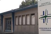 Olavarría: repudian a un docente tras amenazar a una estudiante con "cargarla en un Falcon verde"