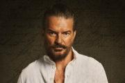 Las canciones que marcaron generaciones: llega un homenaje a Ricardo Arjona en Necochea