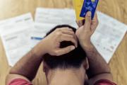 De pagar gastos con deuda a quedar afuera: la mora golpea a 7 millones