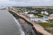 Lluvias aisladas y ráfagas de hasta 50 km/h: así estará el martes en Necochea y Quequén