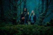 “Los Observados”: un oscuro cuento de hadas con aura de reality show