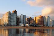 Salió el sol en Necochea, pero atención al viento: se esperan ráfagas de hasta 50 km/h