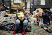 La pobreza volvió a subir: alcanzó al 32,3% y afecta a casi 10 millones de personas