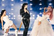 Lali, Tini y Marilina revolucionaron River con “Like a Virgin” y un beso final