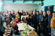 Rivero llevó la recorrida del PJ a Juan N. Fernández y pidió unidad en el distrito