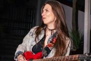 Romina Burgueño habló de Calle 6, sus influencias rockeras y su vuelta al escenario
