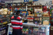 Endeudarse para comer: una encuesta que incluyó a Necochea revela el peso de las deudas