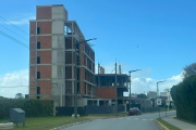 Necochea, entre los municipios con mayores caídas en actividad inmobiliaria y construcción