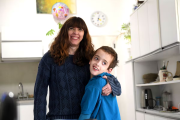 Criar a un hijo cuesta hasta $728.850 por mes: qué pasa con las cuotas alimentarias y los deudores