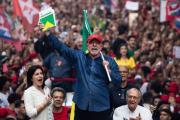 Lula protagonizó una remontada histórica en Brasil y derrotó a Flávio Bolsonaro: las movilizaciones que marcaron el balotaje