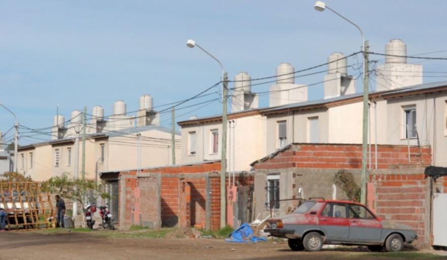 Argentina en crisis habitacional: Uno de cada tres hogares sin vivienda  adecuada - Noticias de Necochea