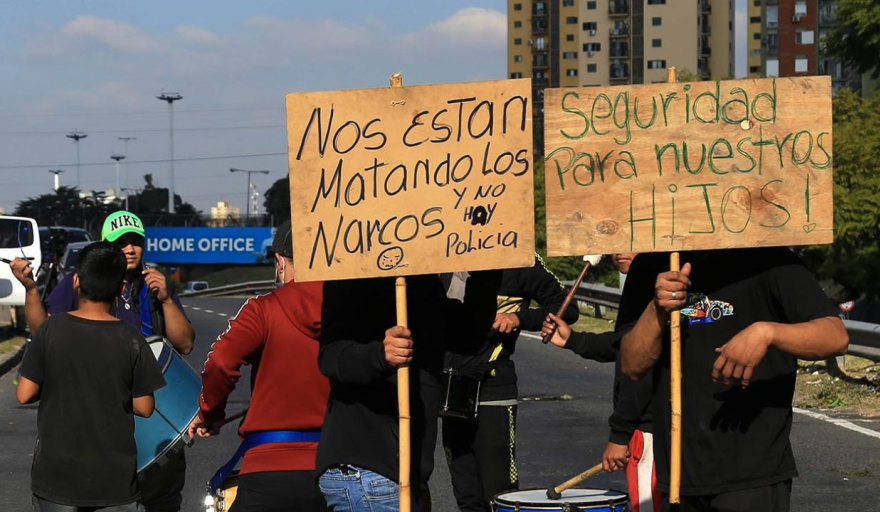 En Necochea surge la pregunta: ¿qué pasa cuando el Estado pierde presencia en los barrios?