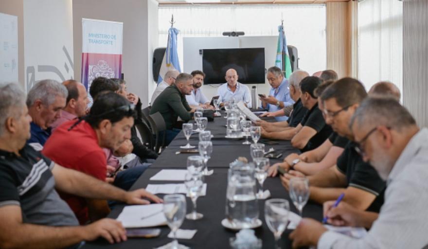 Con ATCADE en la mesa, se acordó un 12% de suba para el transporte de cargas del agro