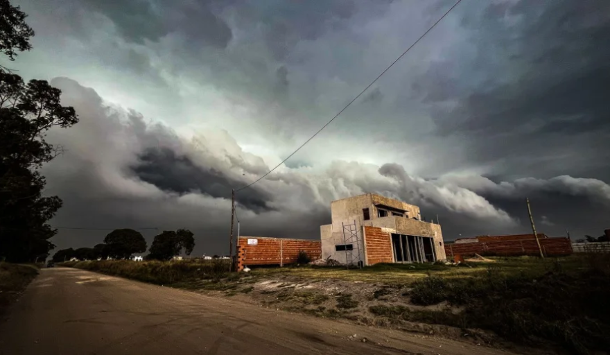 Alerta amarilla por tormentas fuertes en Necochea y Quequén: cuándo rige y qué se espera